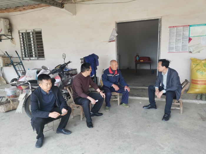 荊門分(fèn)院慰問(wèn)關懷包(bao)聯戶_1